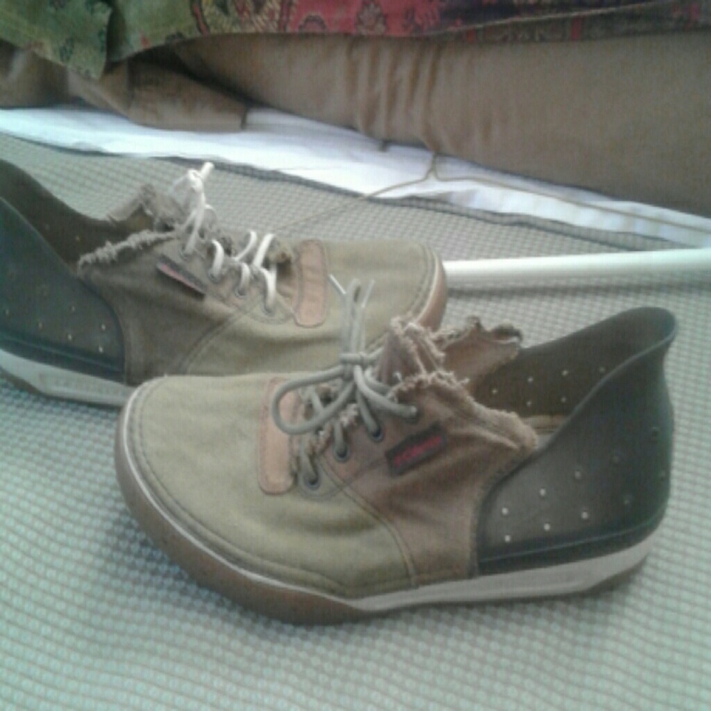 columbia landshark shoes mens